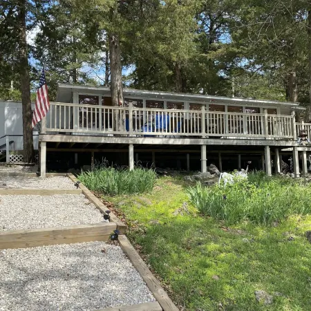 Cozy Cabin of the Ozarks Lake View Cabin