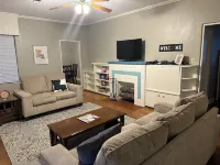 Spacious 4-Bdrm house in Ruston with WiFi and AC & Wonderful front & back porch