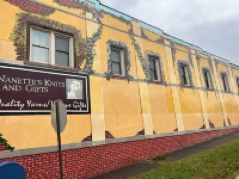 Sunday Lake Retreat - ski hills, ATV, snowmobile trails, waterfalls and Porkies.