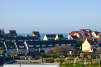 Wimereux: Beautiful bright 3-bedroom apartment with sea view Hotels near Le Speranza