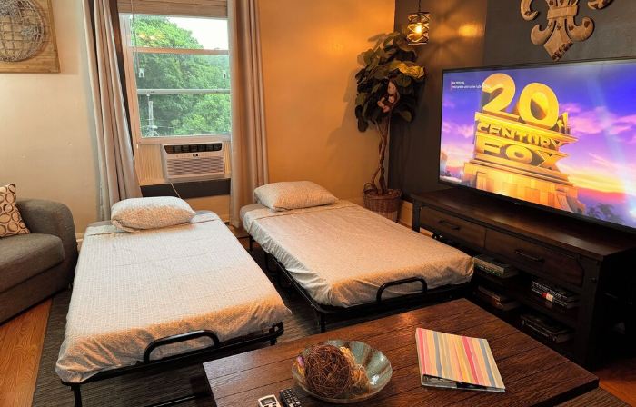 Charming apt -2 Bedroom -Close to Beach/Sleeps 6