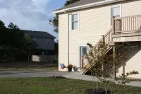 Close to Everything & Only 5 Minute Walk to the Beach