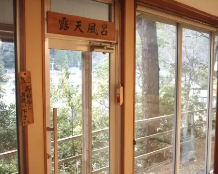 湯谷温泉　旅館　翠明 新城のホテル