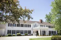 The Litchfield Inn Hotel a Washington