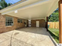 Cottonport Cottage-stunning 3/2 in heart of West Monroe with all KING size beds!