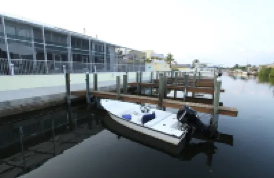 Adorable Waterfront Condo, Boat Slip and Pool!