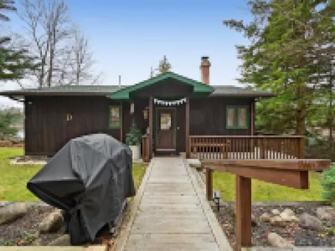 Lakefront Escape, On Snowmobile Trail, Near Town Hotels in Webb