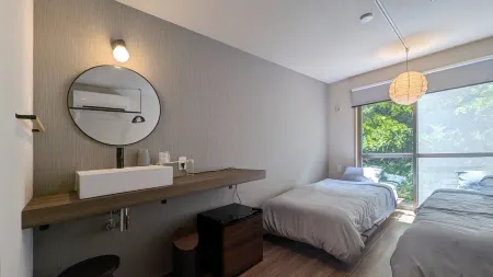 Yonaguni Island Hotel Munbu Stay Hikawahama Отели рядом с достопримечательностью «Irizaki»