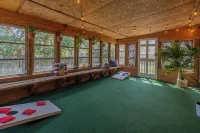 Large Family House 15min to Base