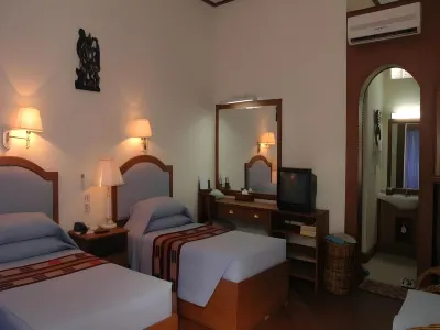 Emerald Land Hotel Hotel in zona Tempio buddista di Mahamuni