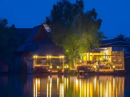 Bannsuanmaeklong Resort Отели в г. Mueang Samut Songkhram