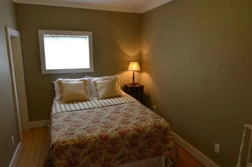 Saint Francis House ~ Downtown Durango *Sanitized & High Speed Wi-Fi*