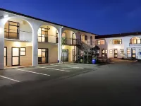 Hacienda Motor Lodge