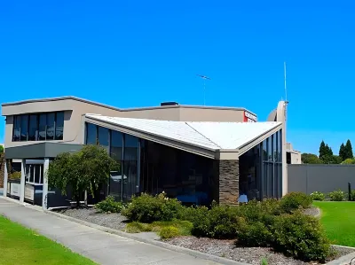 Mahoneys Motor Inn Hotel berhampiran Epping RSL Bistro