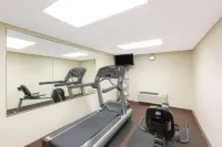 AmericInn by Wyndham Ottumwa - Gym