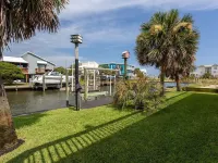 Canal Front House Sleeps 10 - Book now for Summer Hotels near Navarre Beach Sea Turtle Conservation Center