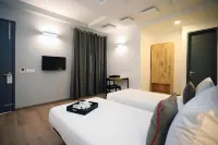 Hotel Wedlock Sector 47 Hotels near Pyramid square commercial