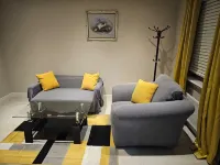 Charming 3 Bed Home in Stepps, Glasgow - Garden & Patio