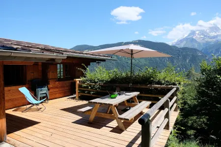 Chalet between authenticity and modernity with panoramic views of Mont Blanc