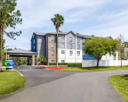 Holiday Inn Express & Suites ORMOND BEACH - NORTH DAYTONA by IHG Hotels in Volusia County