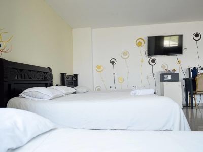 Hotel Intersuites