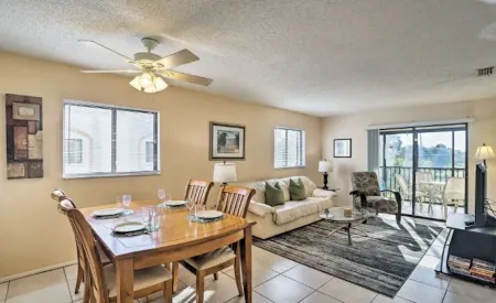 Casa Bella Condo - Fort Myers - 2br/2ba - 4 miles to FMB and Sanibel Causeway!