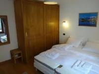 3 PRESTIGE ROOMS, FULL CENTER, 4 STARS