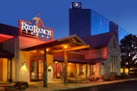 Hilton Houston Westchase Hotels in der Nähe von AGA Photo Studio