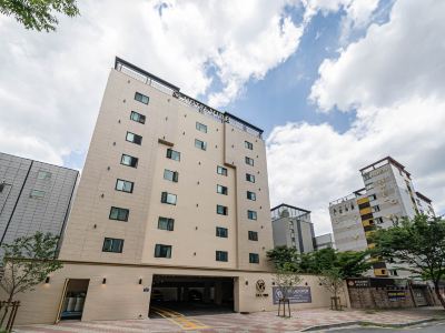 Gimhae Jangyu Vibe Hotel