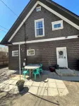 Family-friendly Manito Park home.  Close to downtown, hospitals & colleges.