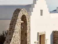 Amazon Mykonos Resort & Spa Hotel berhampiran Pantai Korfos