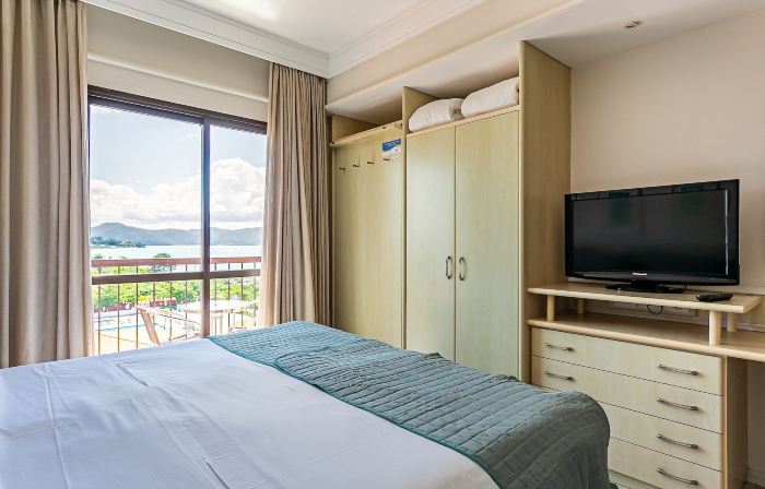 Ocean View Studio in a Beachfront Resort Jbv433