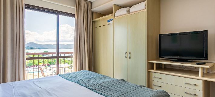 Apto em Resort pé na areia JBV Hotéis em Florianópolis