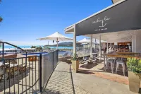 Ocean Views 16a Wifi Pool & Spa Hotels in Airlie Beach