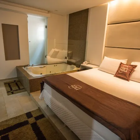 Nayru Hotel