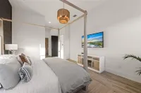 Our Great Escape 4 Bedroom Home by RedAwning - parking