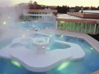Bungalow in Netherlands with Bubble Bath - Badekar