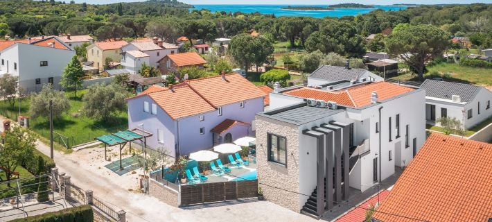 Valla Studio Apartments with Free Bikes Hotels in Fazana