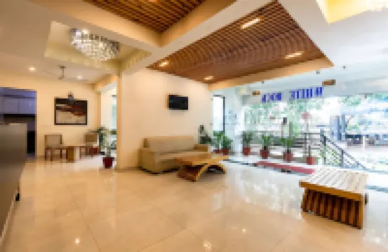 Hotel White Rock by the Solitaire Hospitality