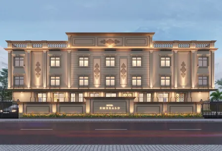 Hotel Emeraald House Отели в г. Ироду