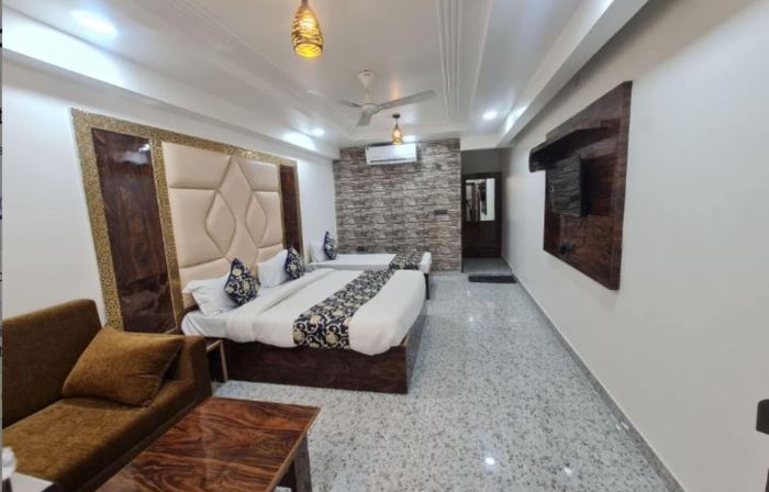 Hotel Vrindavan Palace