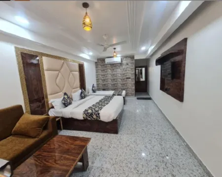 Hotel Vrindavan Palace Hotels in Aligarh