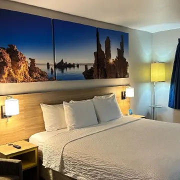 Days Inn by Wyndham Ridgecrest Near China Lake Naval Station