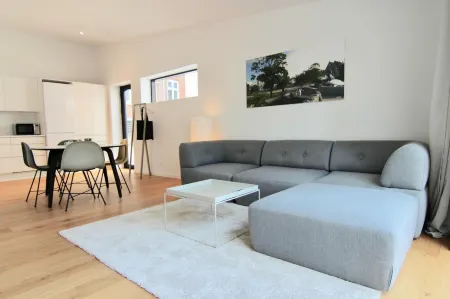 Fantastic 1-Br Townhouse - 155