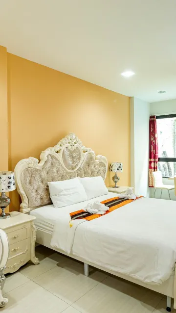 ห้องเตียงใหญ่ 1 เตียง วิวสระน้ำ