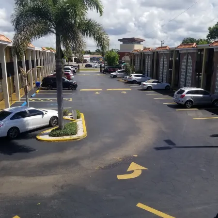 Quality Inn Airport - Cruise Port