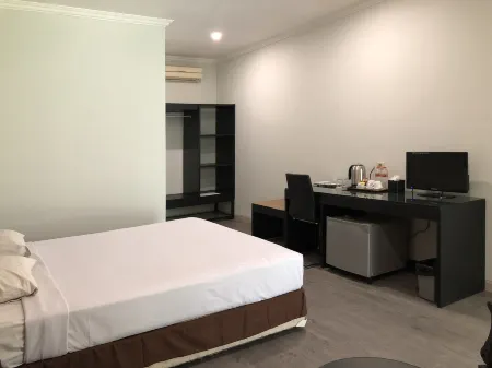 Hotel Sinar 3 Отели в г. Sedati