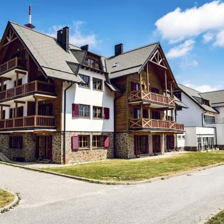 Pohorje Village Wellbeing Resort - Wellness & Spa Hotel Bolfenk