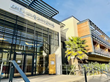 Les Patios de Saint-Pierre Отели в г. Палава-Ле-Фло