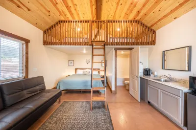Gooseberry Lodges Zion National Park Area Hotels in Apple Valley